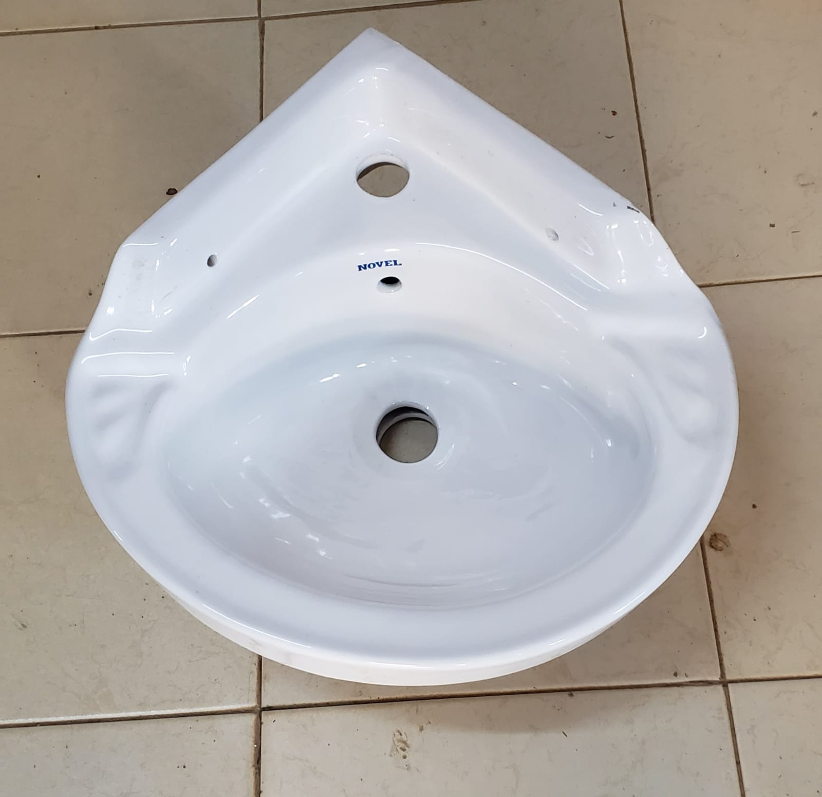 WhatsApp-Image-2024-10-07-at-1.10.20-PM.jpeg Corner Basin - Image 1